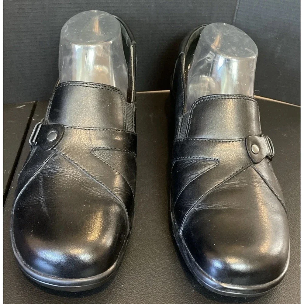 Clarks Womens 9.5 Loafers Black Leather Bendables Buckle Slip On Career Comfy